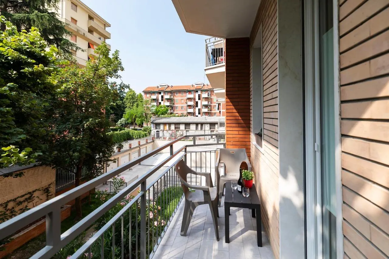 West Milan - Modern And Comfortable Apartment Italia